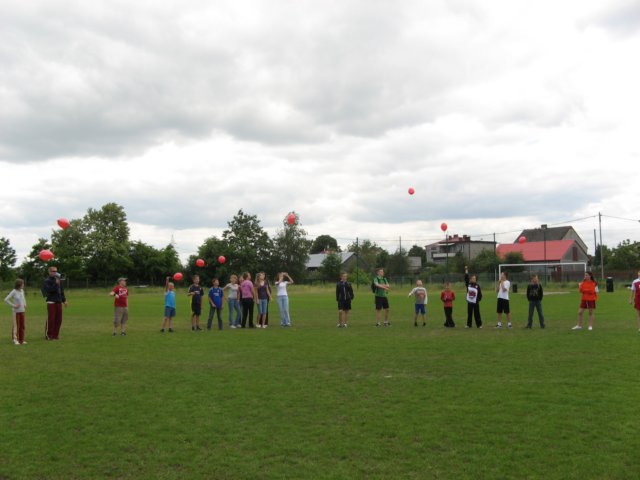 balonywgrnaznakodciciasiodprzemocywszkole.jpg